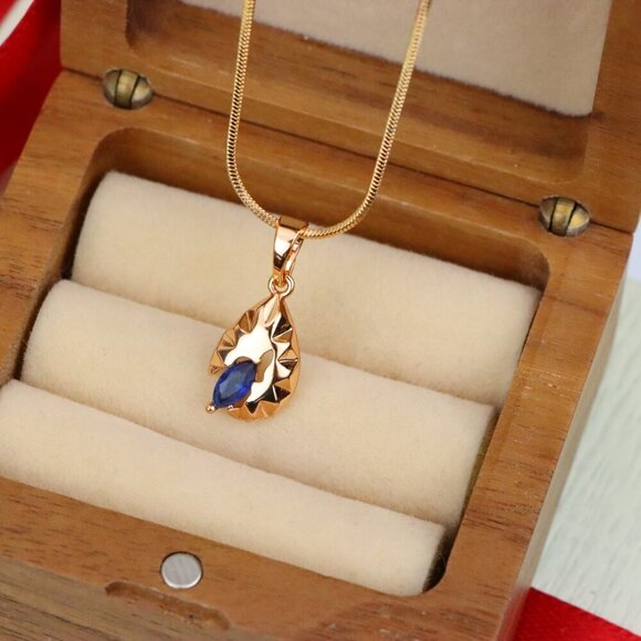 "Teardrop Blue Stone Pendant with Textured Gold Plated Leaf Design, XPPT1721 - Picture 8 of 13